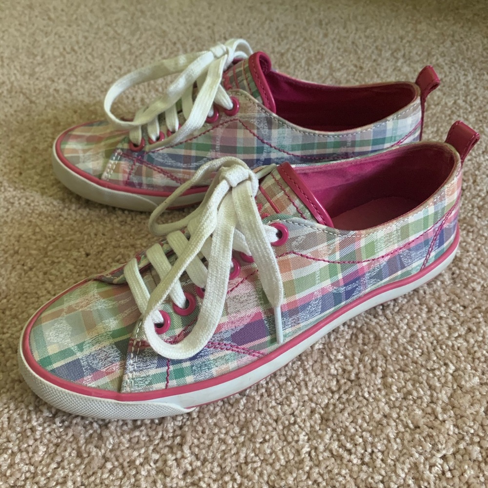 Size 6 coach tennis shoes